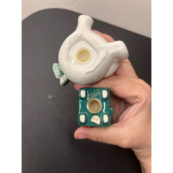 Snowman & Stove Ceramic Salt & Pepper Shaker Set Holiday Christmas Collectable - Picture 8 of 12